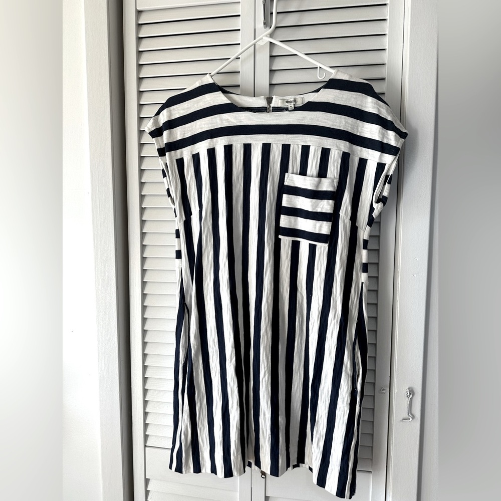 Navy and white striped zipper back Madewell dress size medium